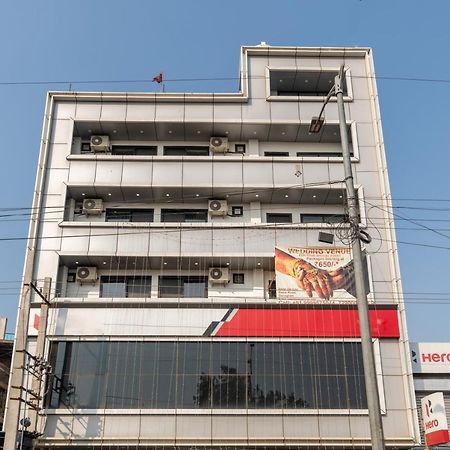 Hotel De Luxe Basai Road Gurgaon Dış mekan fotoğraf