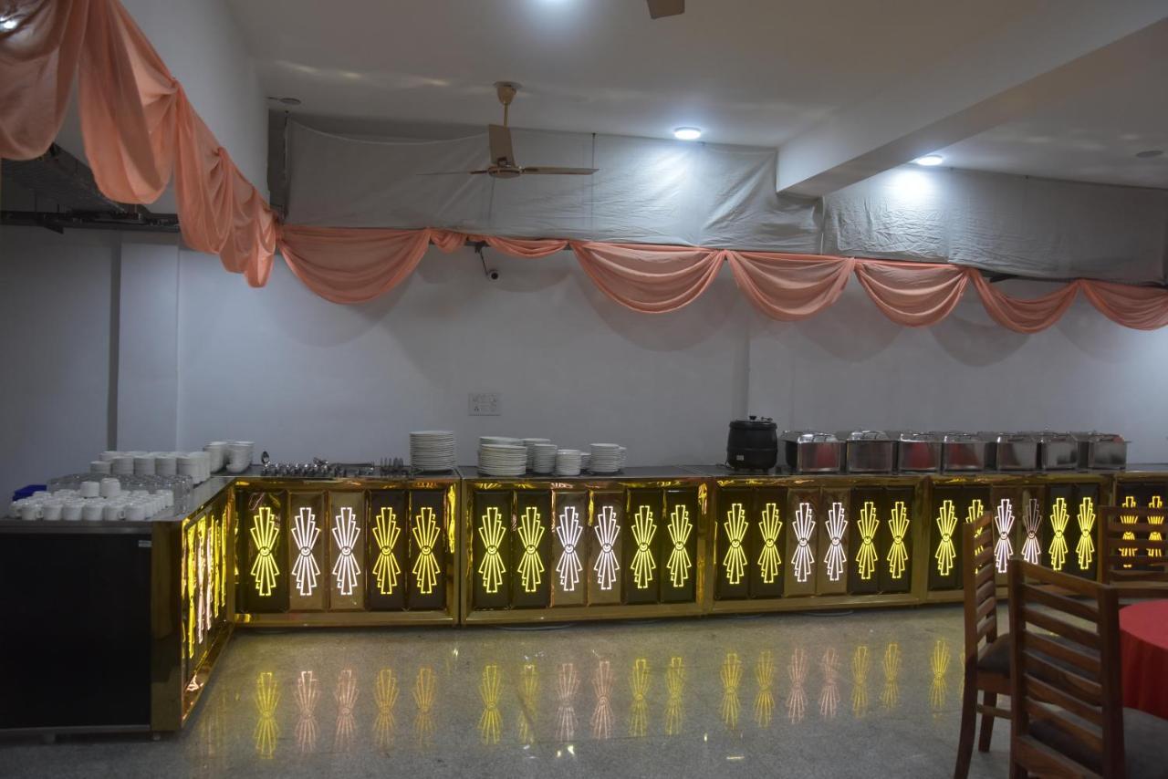 Hotel De Luxe Basai Road Gurgaon Dış mekan fotoğraf