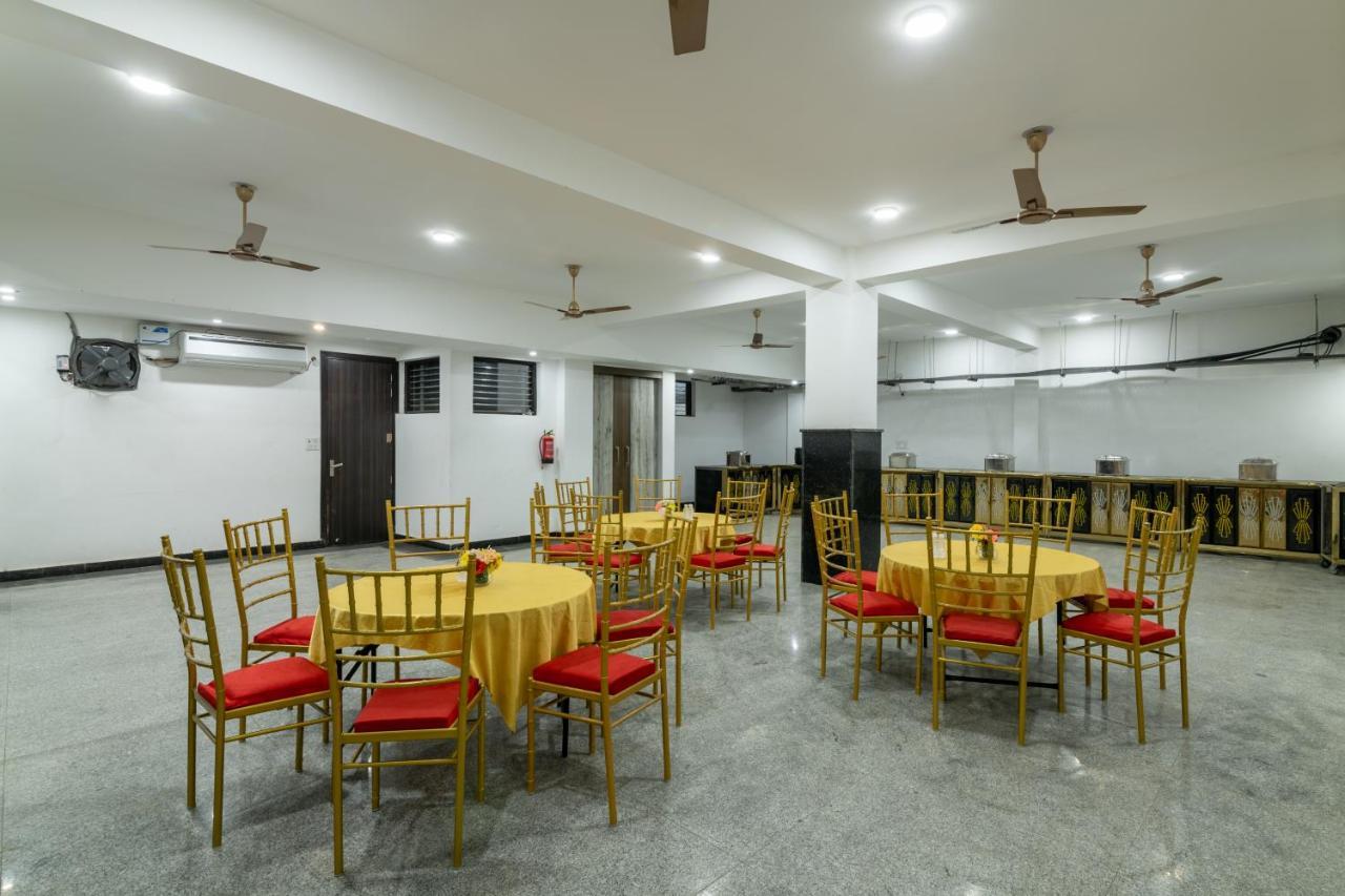 Hotel De Luxe Basai Road Gurgaon Dış mekan fotoğraf