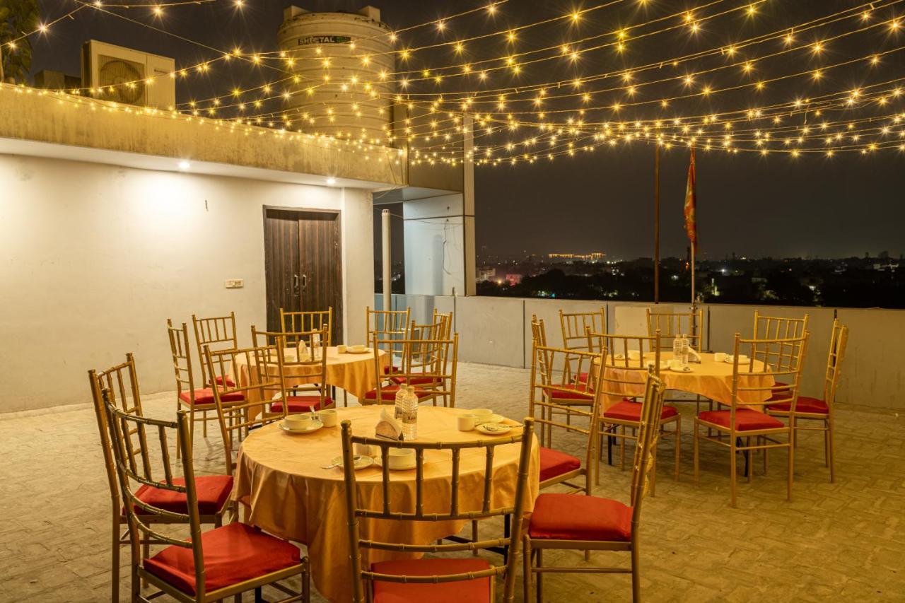 Hotel De Luxe Basai Road Gurgaon Dış mekan fotoğraf